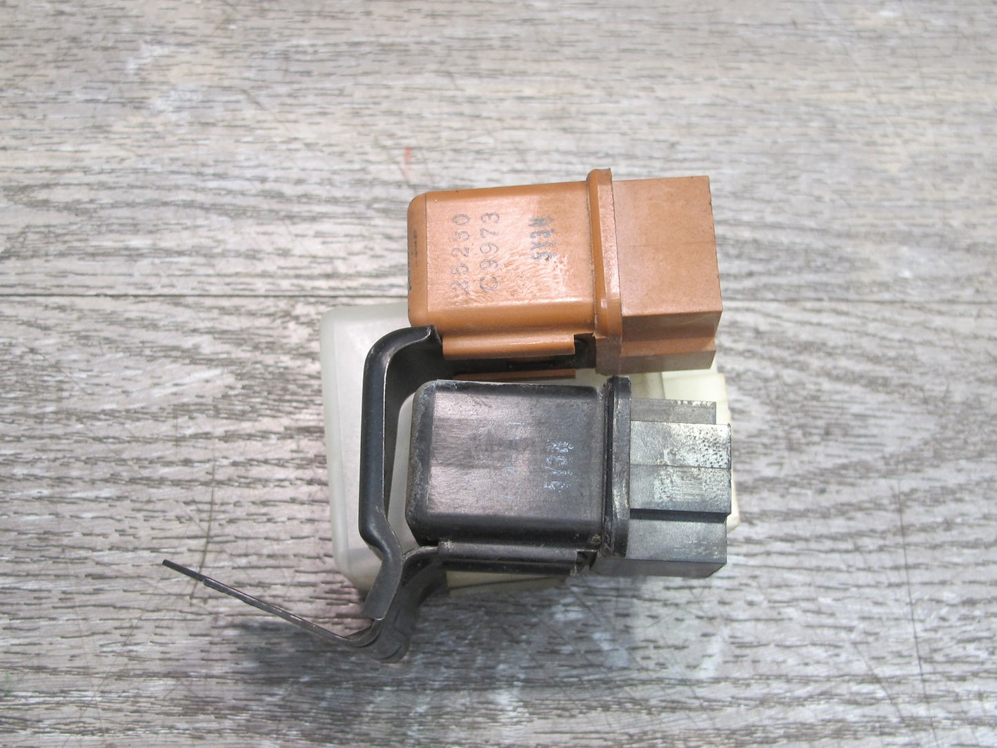 84-89 Nissan Z31 300ZX 2+0 Timer Control Relay 28412-01P00 OEM