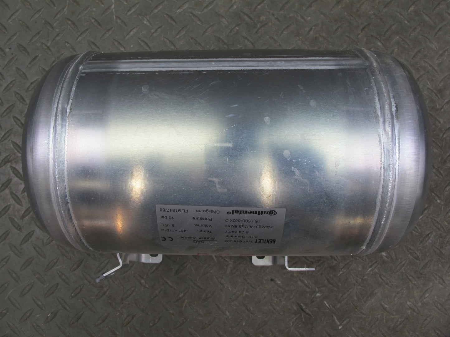 06-10 Bentley Continental Air Suspension Accumulator Reservoir Tank 3W7616203