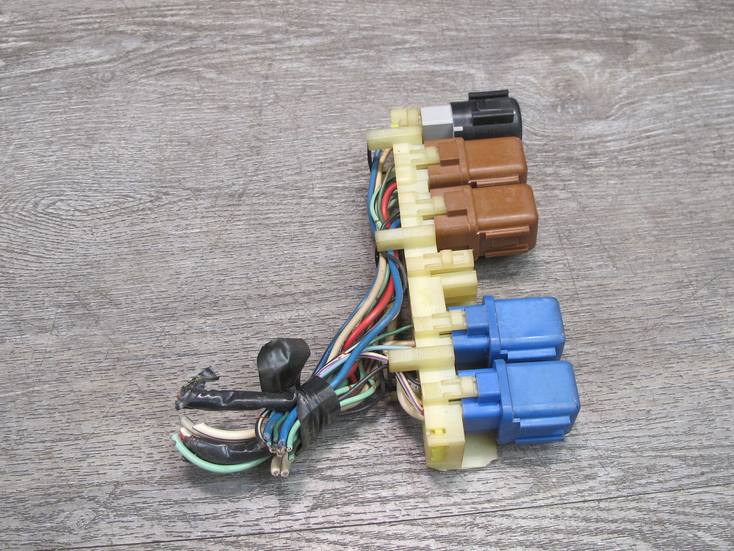 84-86 Nissan Z31 300ZX 2+0 Turbo Interior Relay Holder w Relay Set OEM