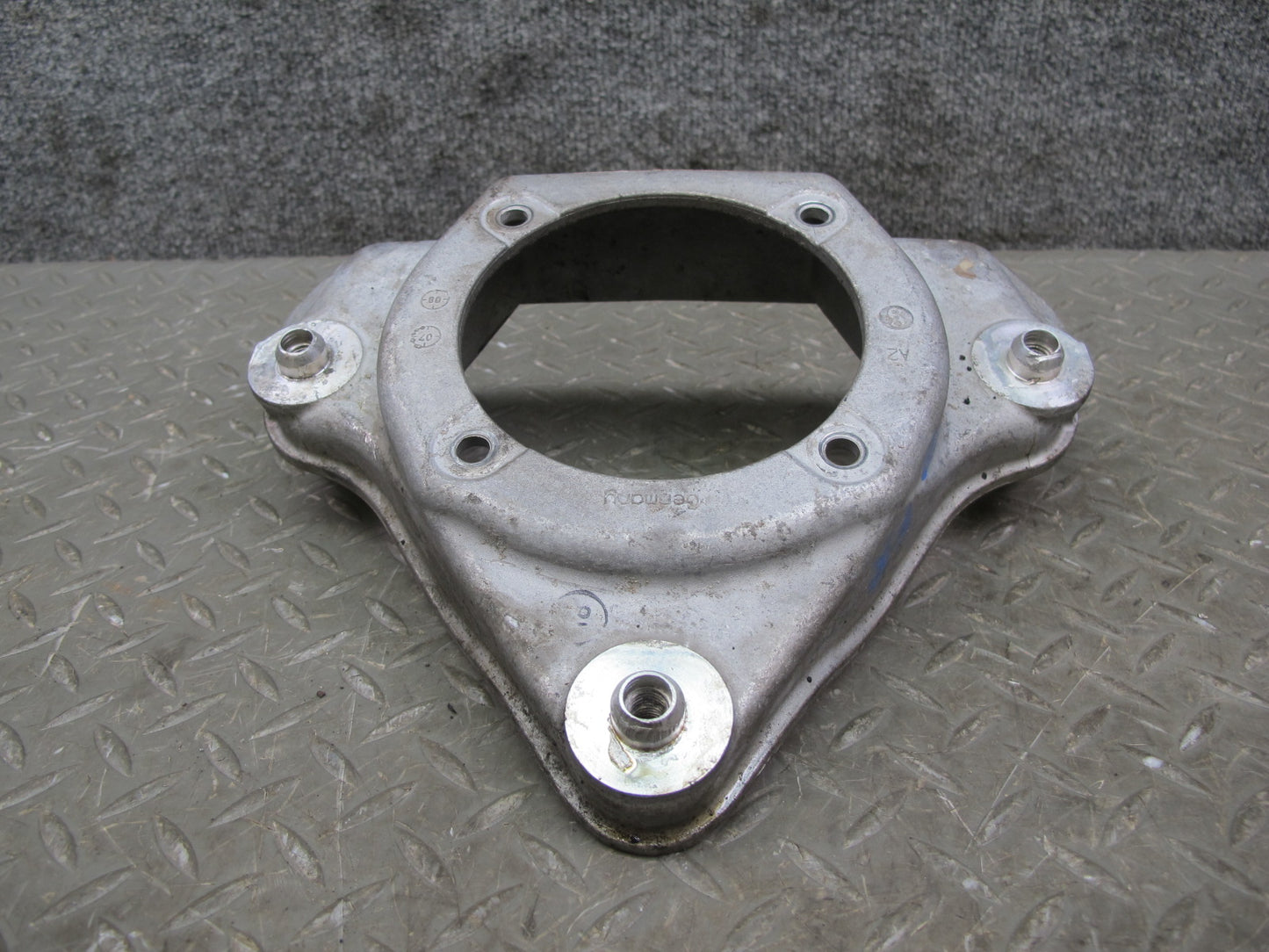 03-10 Bentley Continental GTC GT Flying Spur Front Strut Shock Mount Support