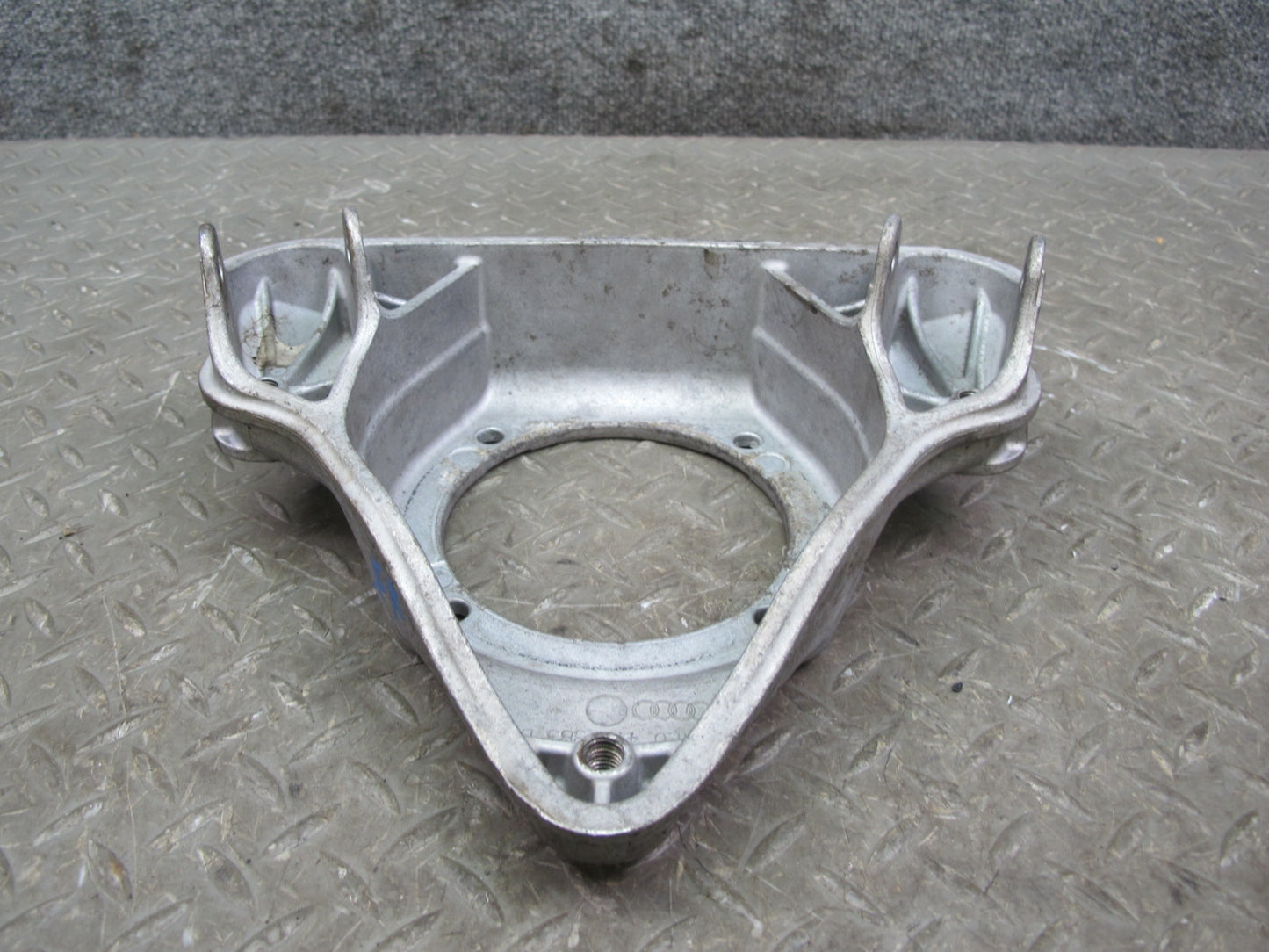 03-10 Bentley Continental GTC GT Flying Spur Front Strut Shock Mount Support