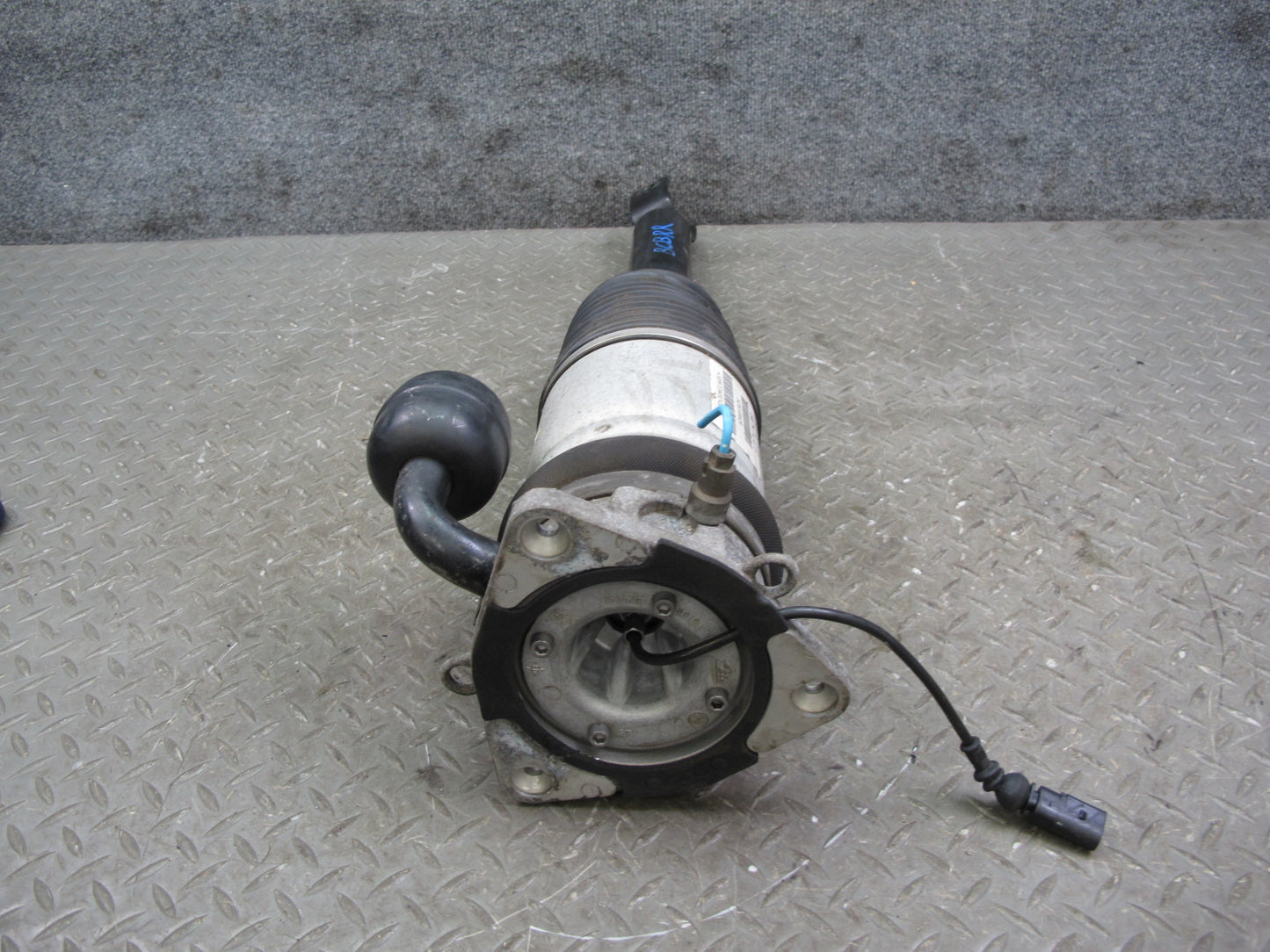 07-10 Bentley Continental GTC AWD Rear Right Air Strut Shock Spring