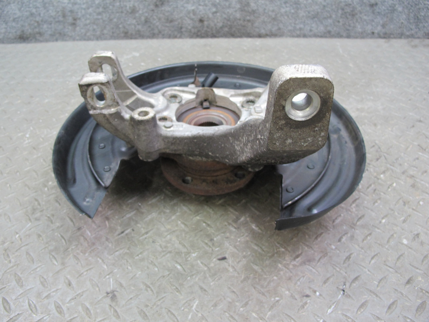 03-10 Bentley Continental Rear Left Spindle Knuckle Wheel Hub Bearing 37k Miles