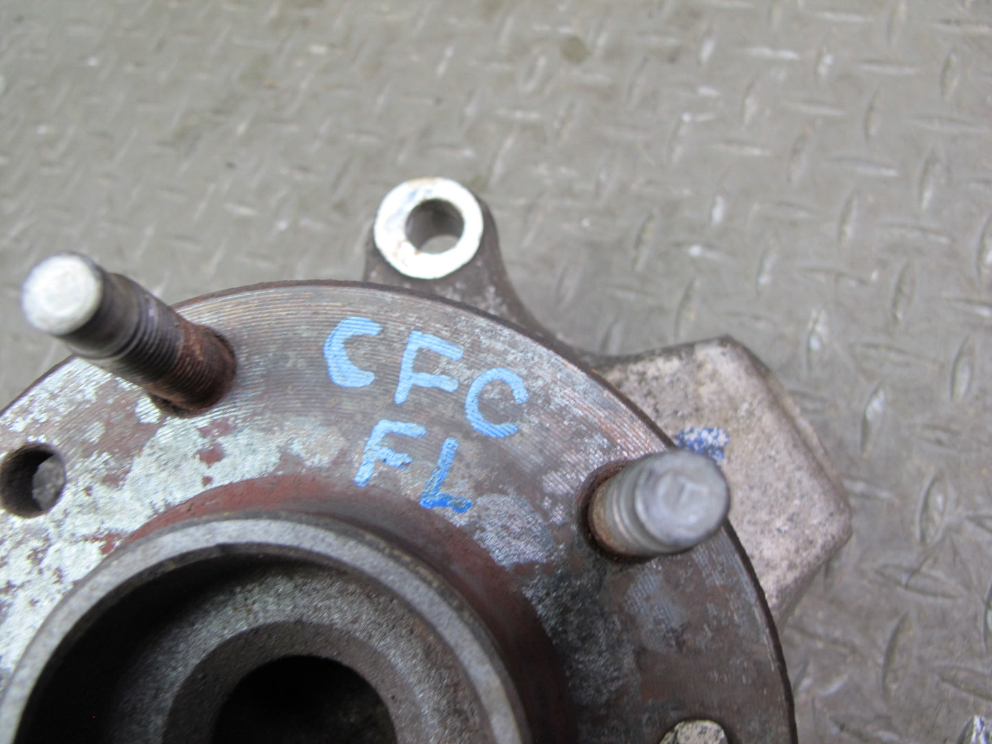 97-04 Chevrolet Corvette C5 Front Left Spindle Knuckle Wheel Hub Bearing OEM