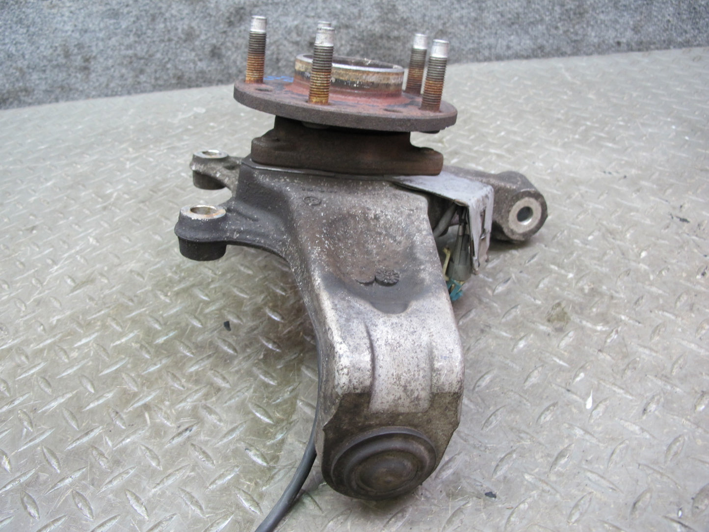 97-04 Chevrolet Corvette C5 Front Left Spindle Knuckle Wheel Hub Bearing OEM