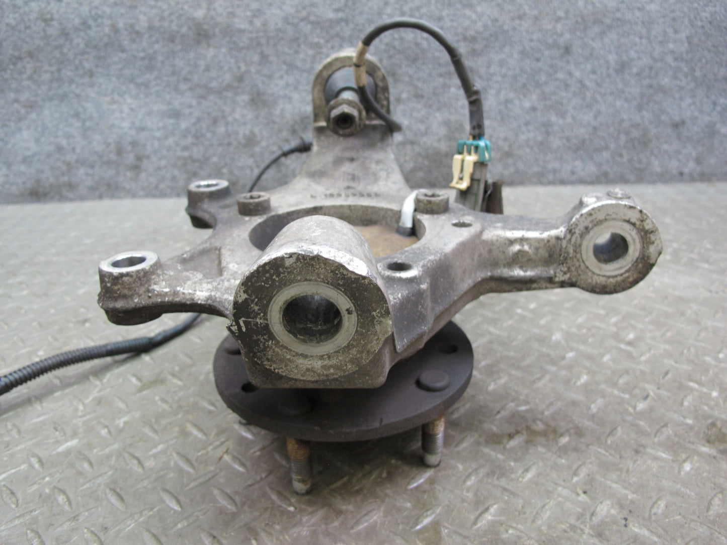 97-04 Chevrolet Corvette C5 Front Left Spindle Knuckle Wheel Hub Bearing OEM