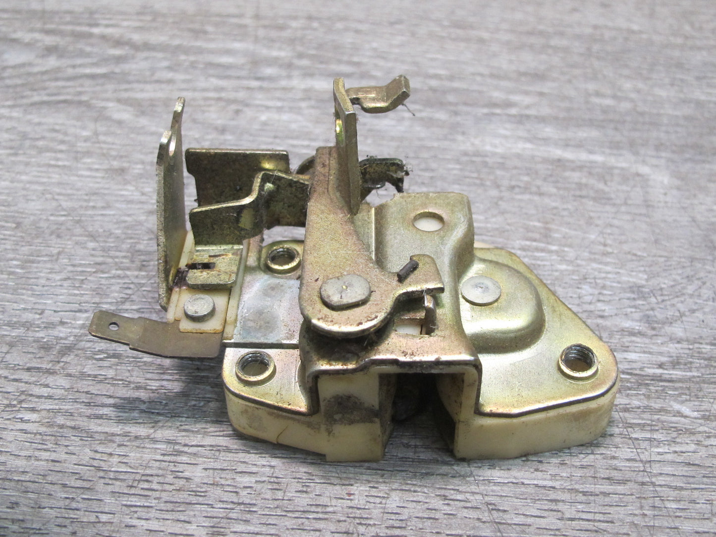 84-86 Nissan Z31 300ZX 2+0 Rear Trunk Lock Latch Actuator OEM