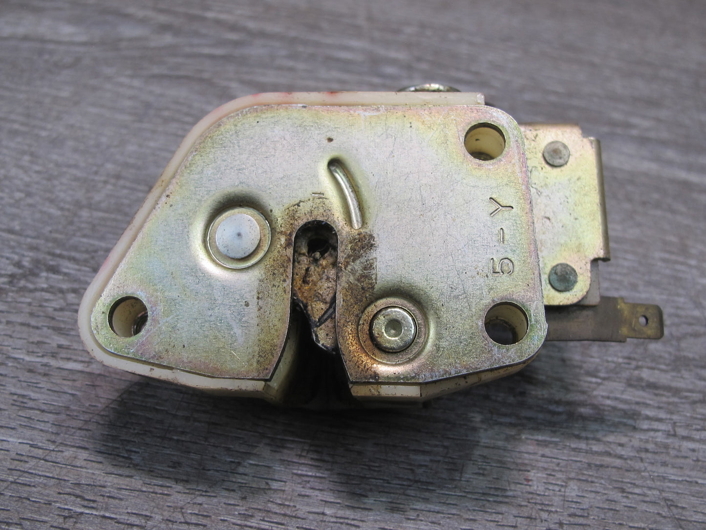 84-86 Nissan Z31 300ZX 2+0 Rear Trunk Lock Latch Actuator OEM