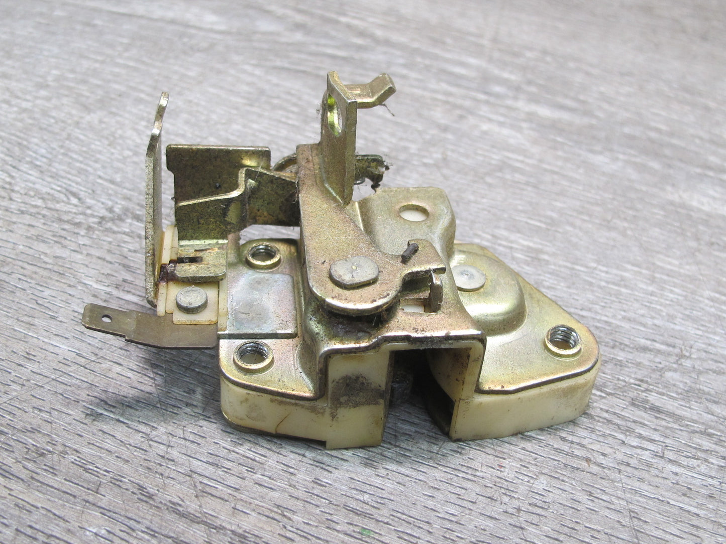 84-86 Nissan Z31 300ZX 2+0 Rear Trunk Lock Latch Actuator OEM