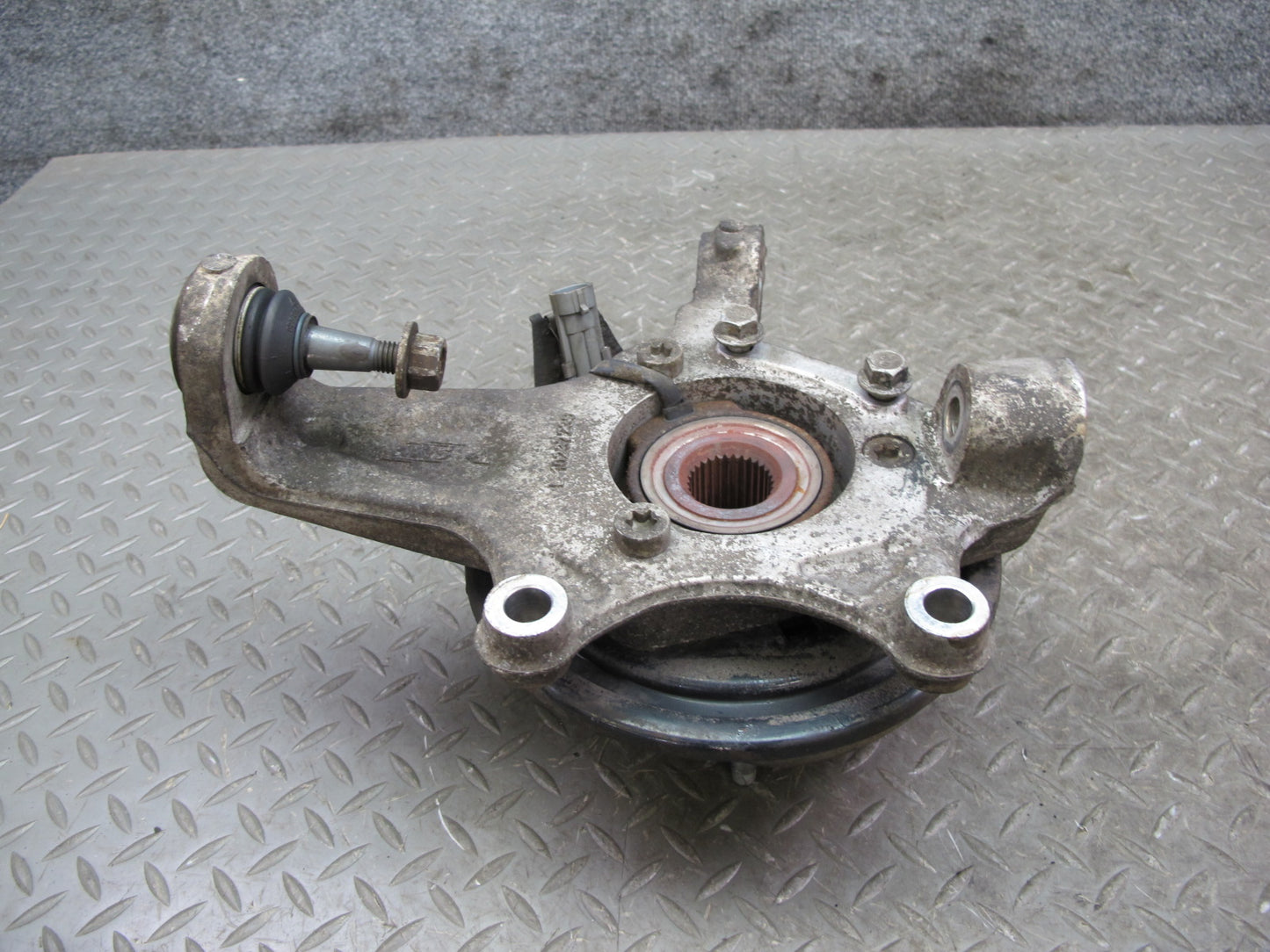 97-04 Chevrolet Corvette C5 Rear Right Spindle Knuckle Wheel Hub Bearing OEM