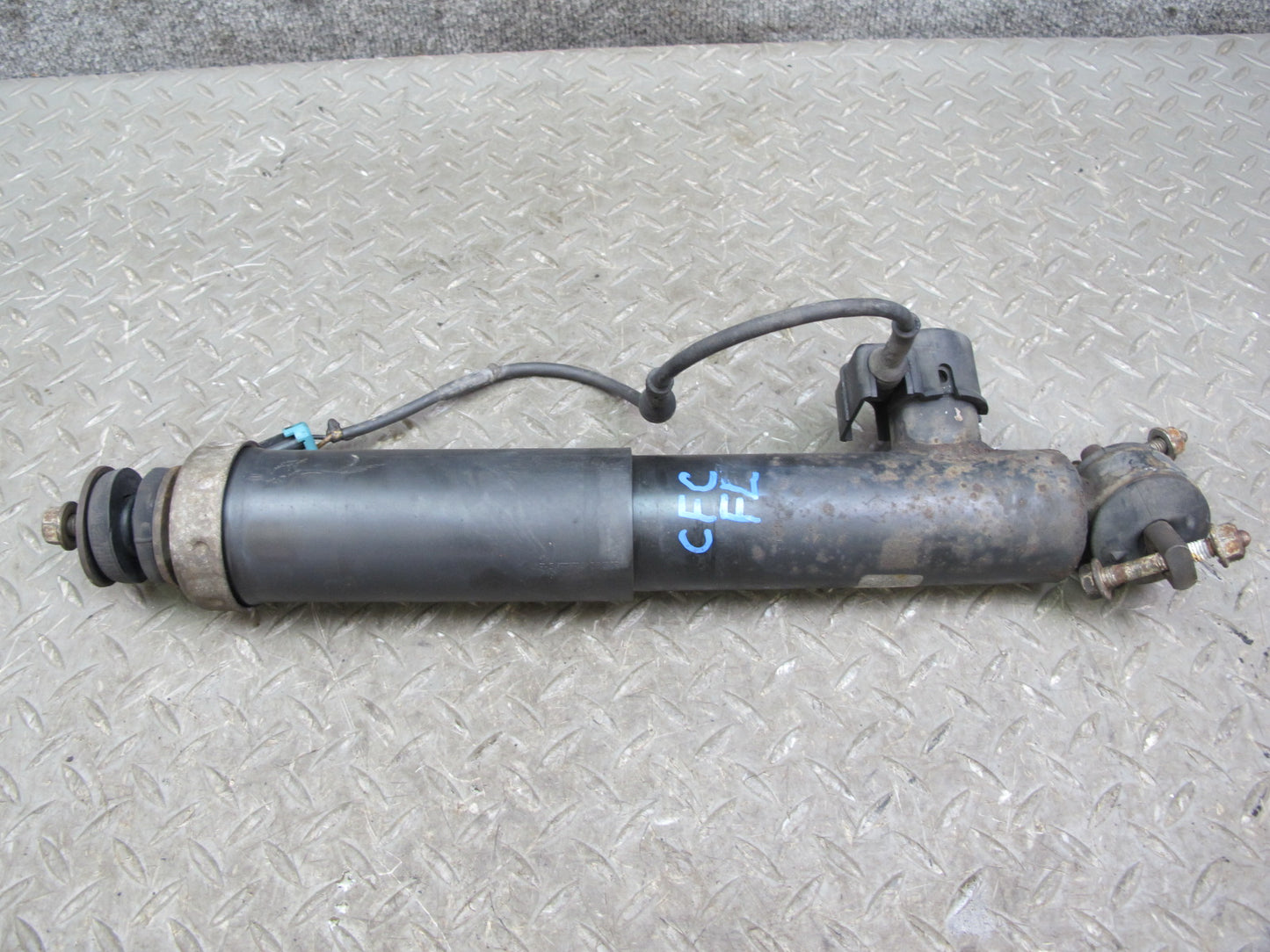97-02 Chevrolet Corvette C5 Front Left Right Strut Shock Active Damping Set OEM