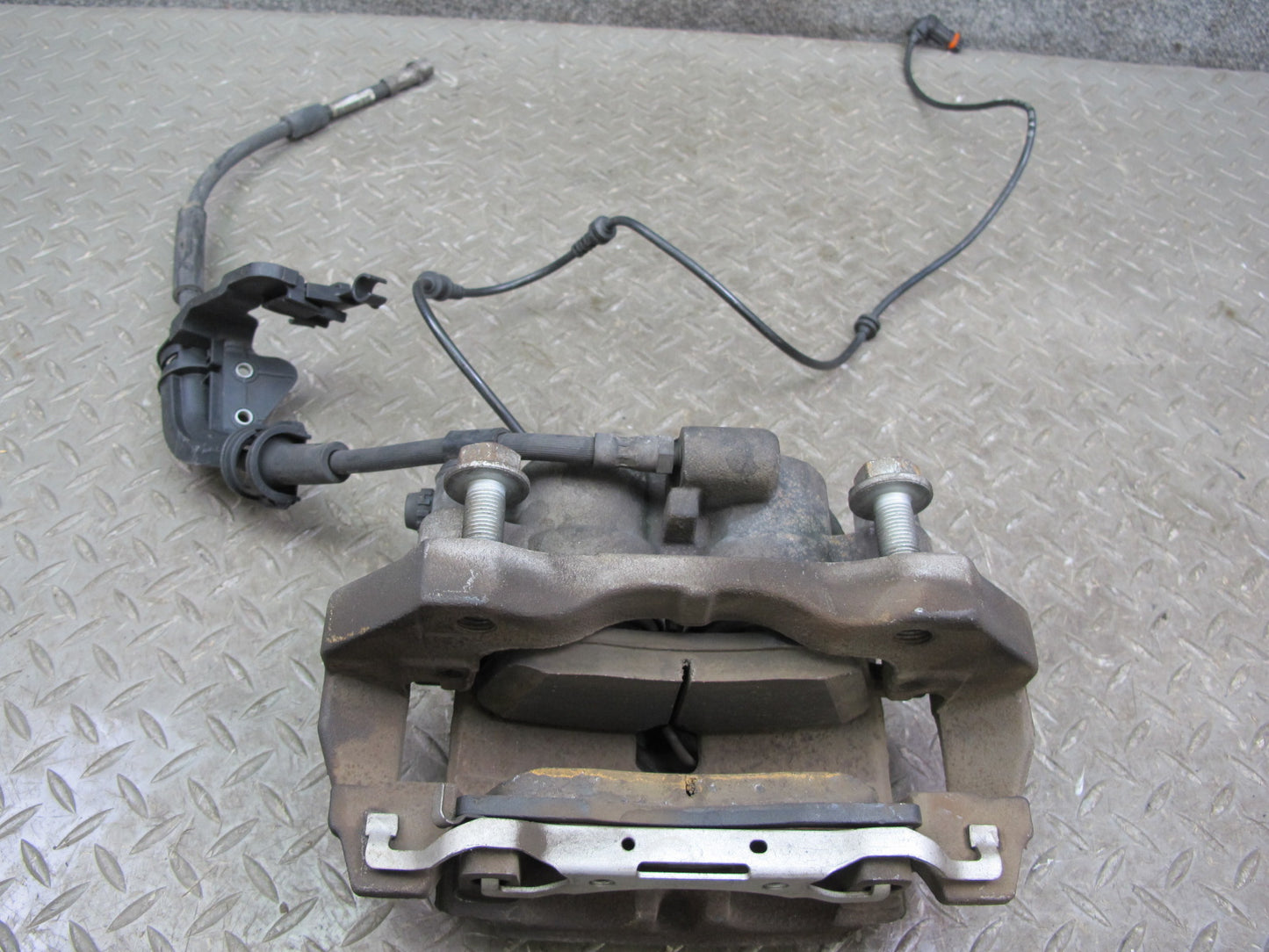 2012-2019 Mercedes W166 ML GLE AWD Front Left & Right Side Brake Caliper Set