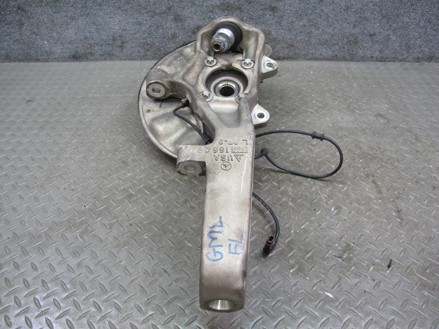 2012-2019 Mercedes W166 ML GLE Front Left Spindle Knuckle Wheel Hub Bearing