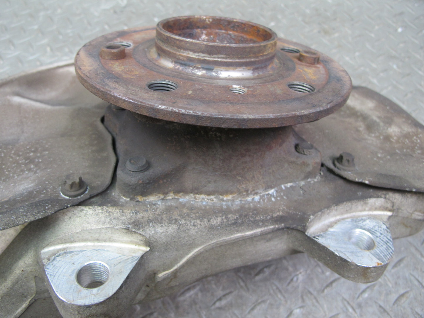 2012-2019 Mercedes W166 ML GLE Front Right Spindle Knuckle Wheel Hub Bearing