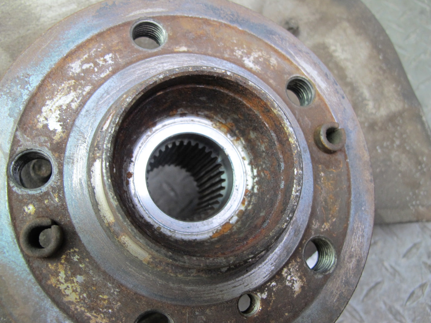2012-2019 Mercedes W166 ML GLE Front Right Spindle Knuckle Wheel Hub Bearing