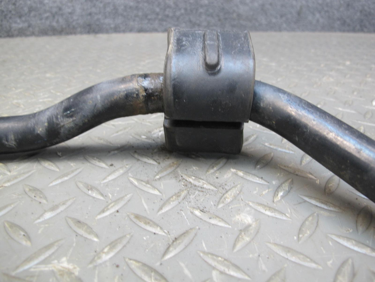 97-04 Chevrolet Corvette C5 Front Stabilizer Sway Bar w Links OEM