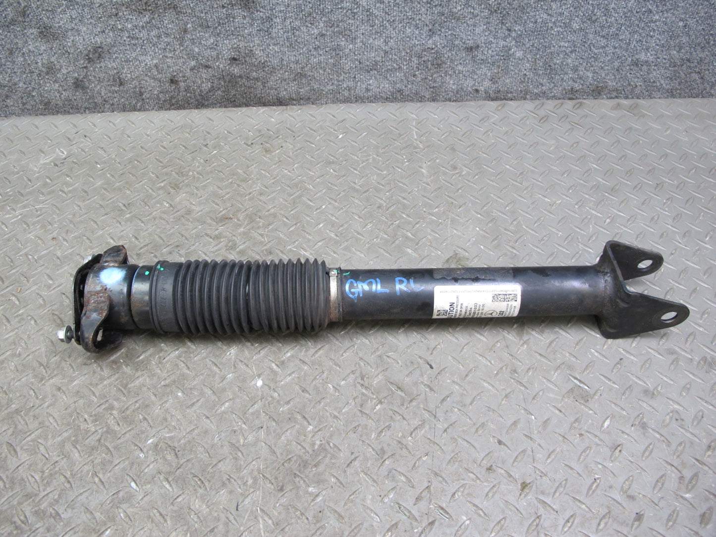 2012-2019 Mercedes W166 ML GLE Rear Left & Right Side Shock Strut Absorber Set