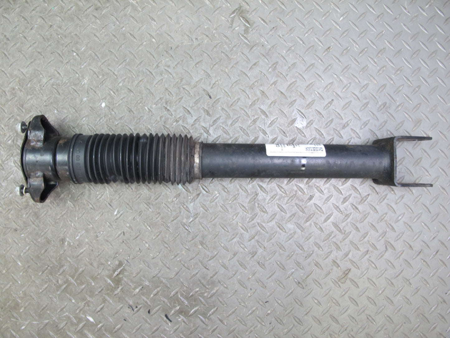 2012-2019 Mercedes W166 ML GLE Rear Left & Right Side Shock Strut Absorber Set