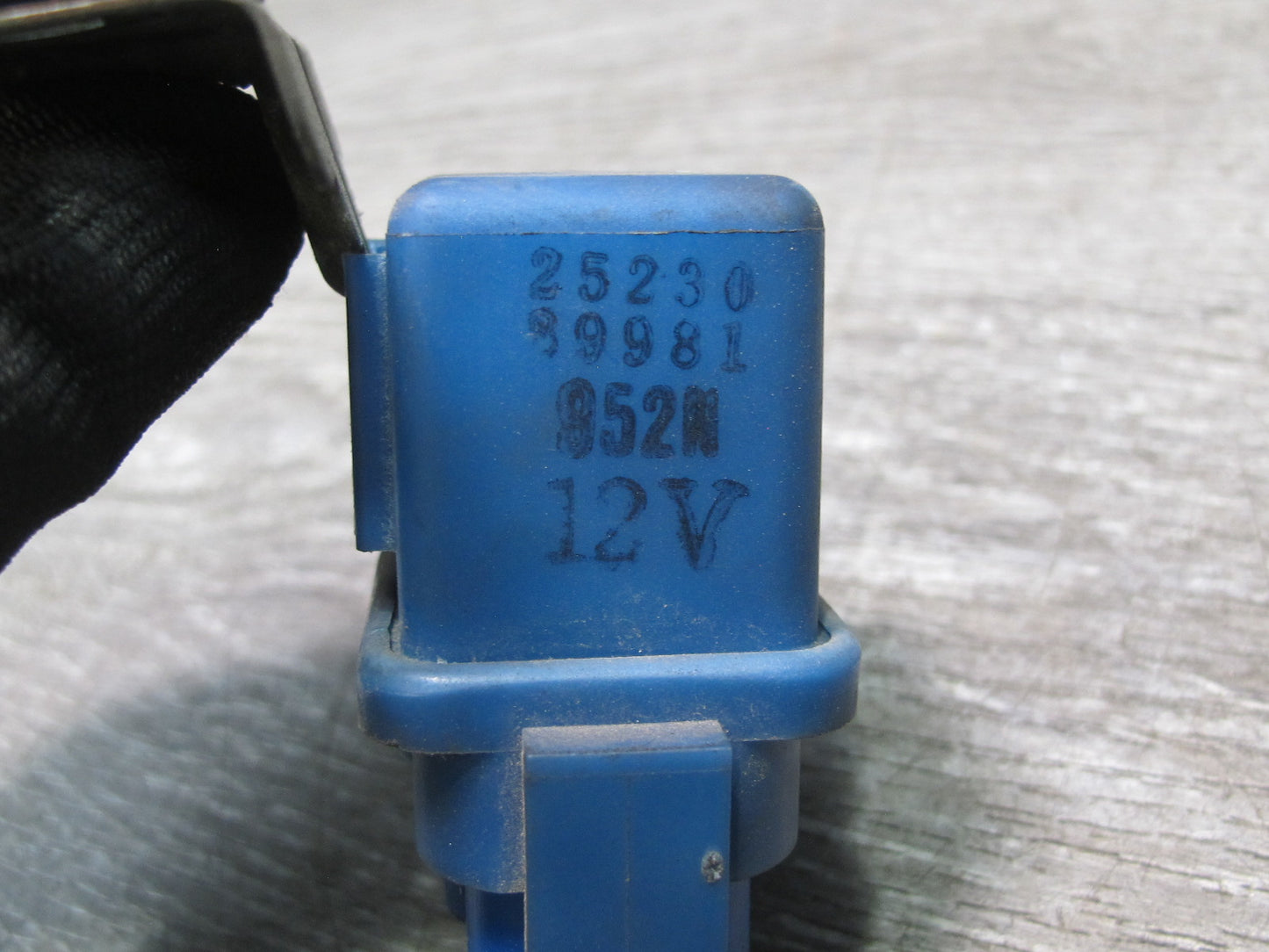 90-96 Nissan 300ZX Z32 Starter Relay 25230-89981 OEM