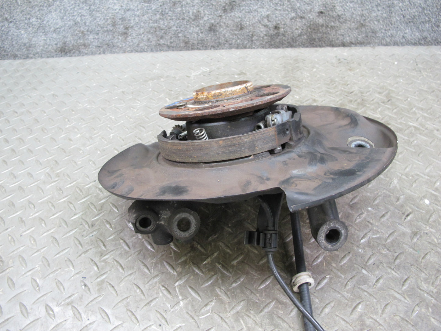 05-11 Mercedes R171 Slk-class Rear Left Spindle Knuckle Wheel Hub Bearing OEM