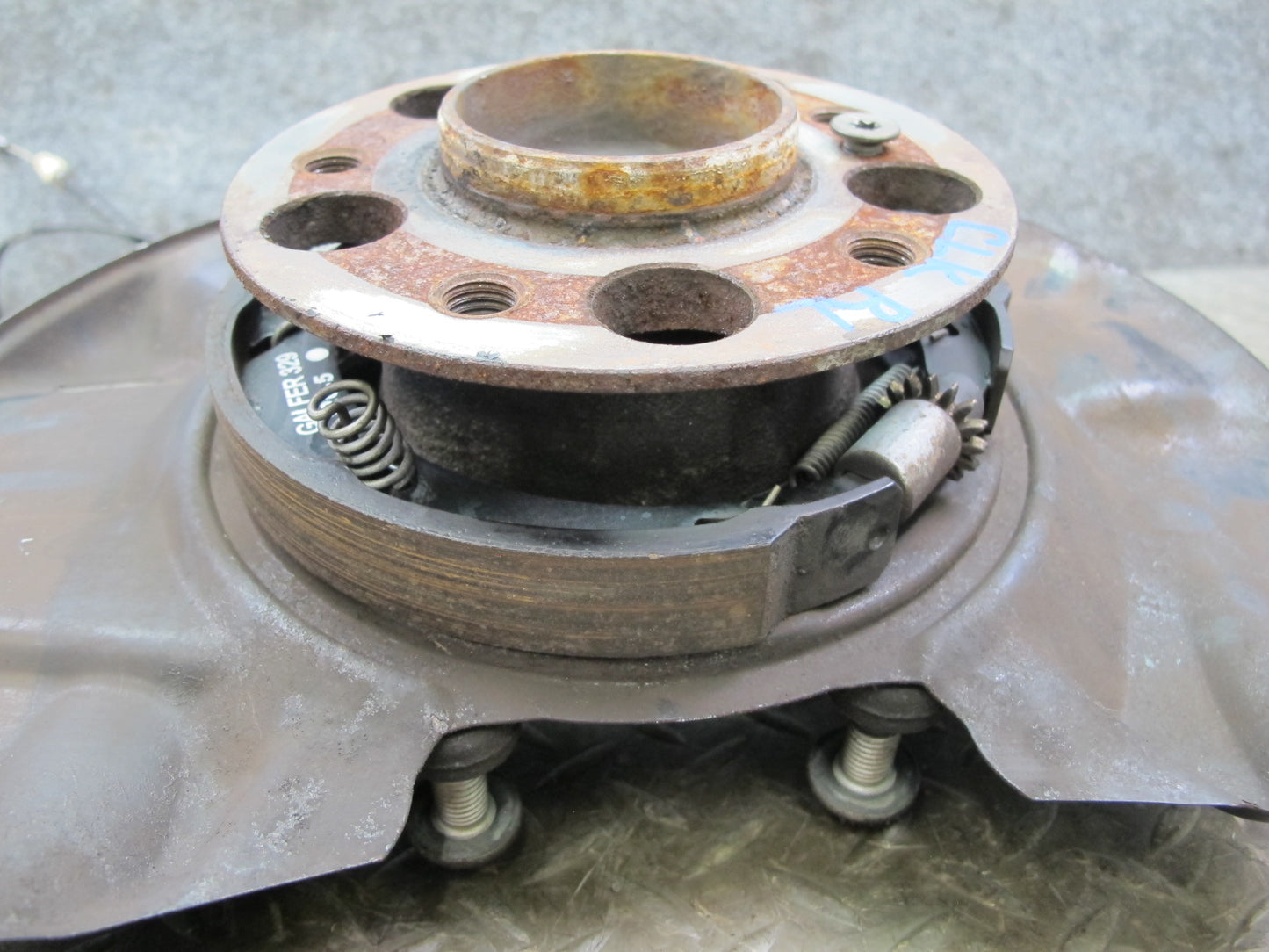 05-11 Mercedes R171 Slk-class Rear Left Spindle Knuckle Wheel Hub Bearing OEM
