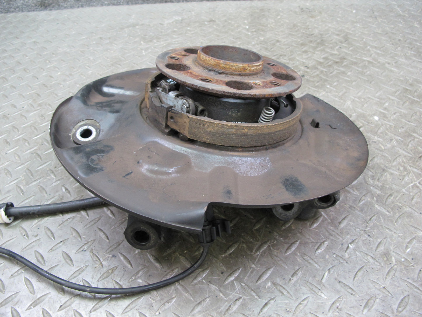 05-11 Mercedes R171 Slk-class Rear Right Spindle Knuckle Wheel Hub Bearing OEM