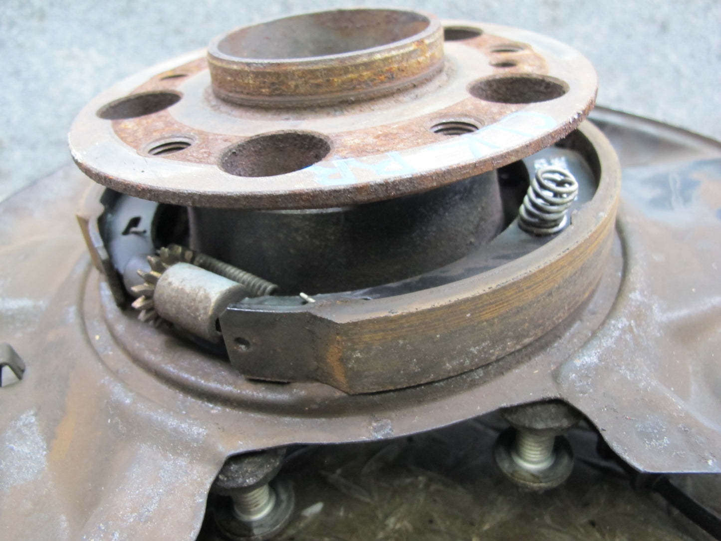 05-11 Mercedes R171 Slk-class Rear Right Spindle Knuckle Wheel Hub Bearing OEM