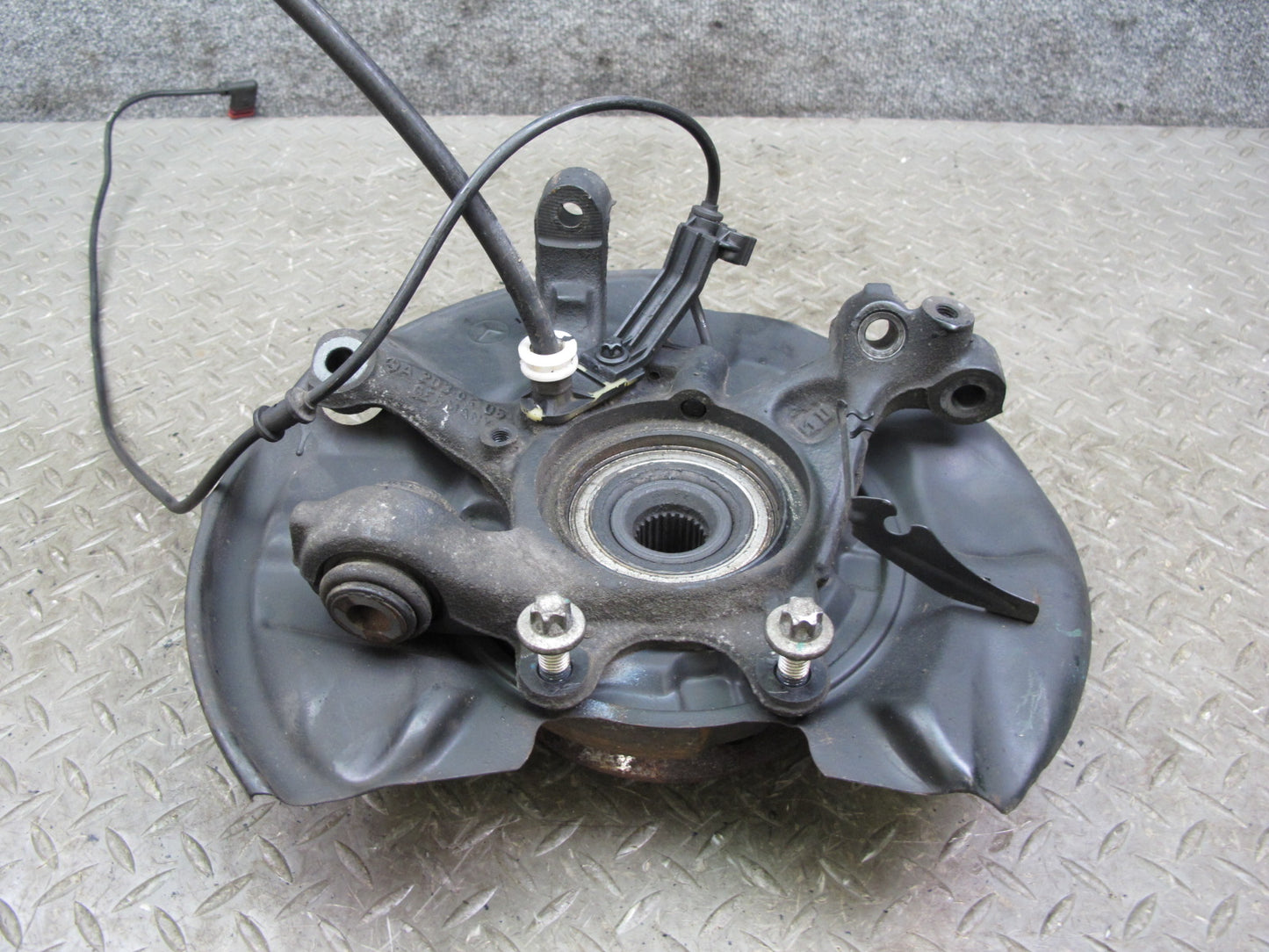 05-11 Mercedes R171 Slk-class Rear Right Spindle Knuckle Wheel Hub Bearing OEM