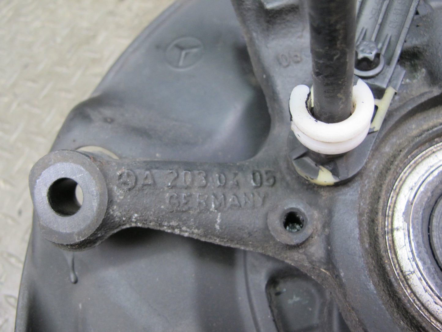 05-11 Mercedes R171 Slk-class Rear Right Spindle Knuckle Wheel Hub Bearing OEM