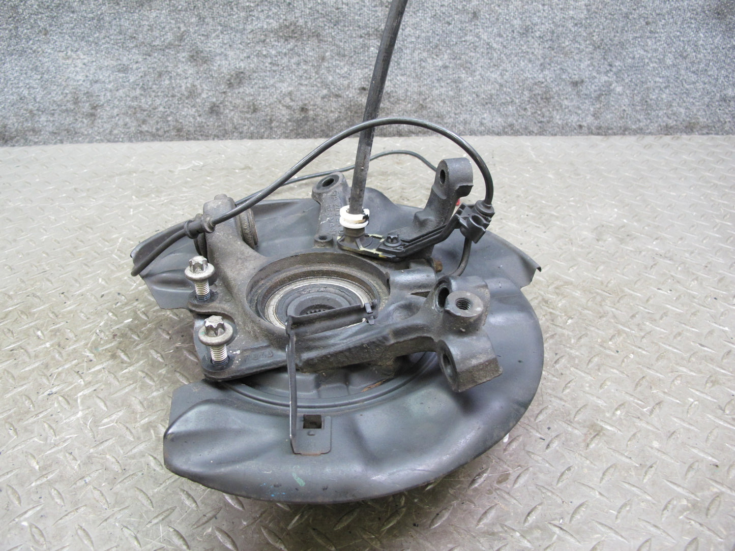 05-11 Mercedes R171 Slk-class Rear Right Spindle Knuckle Wheel Hub Bearing OEM