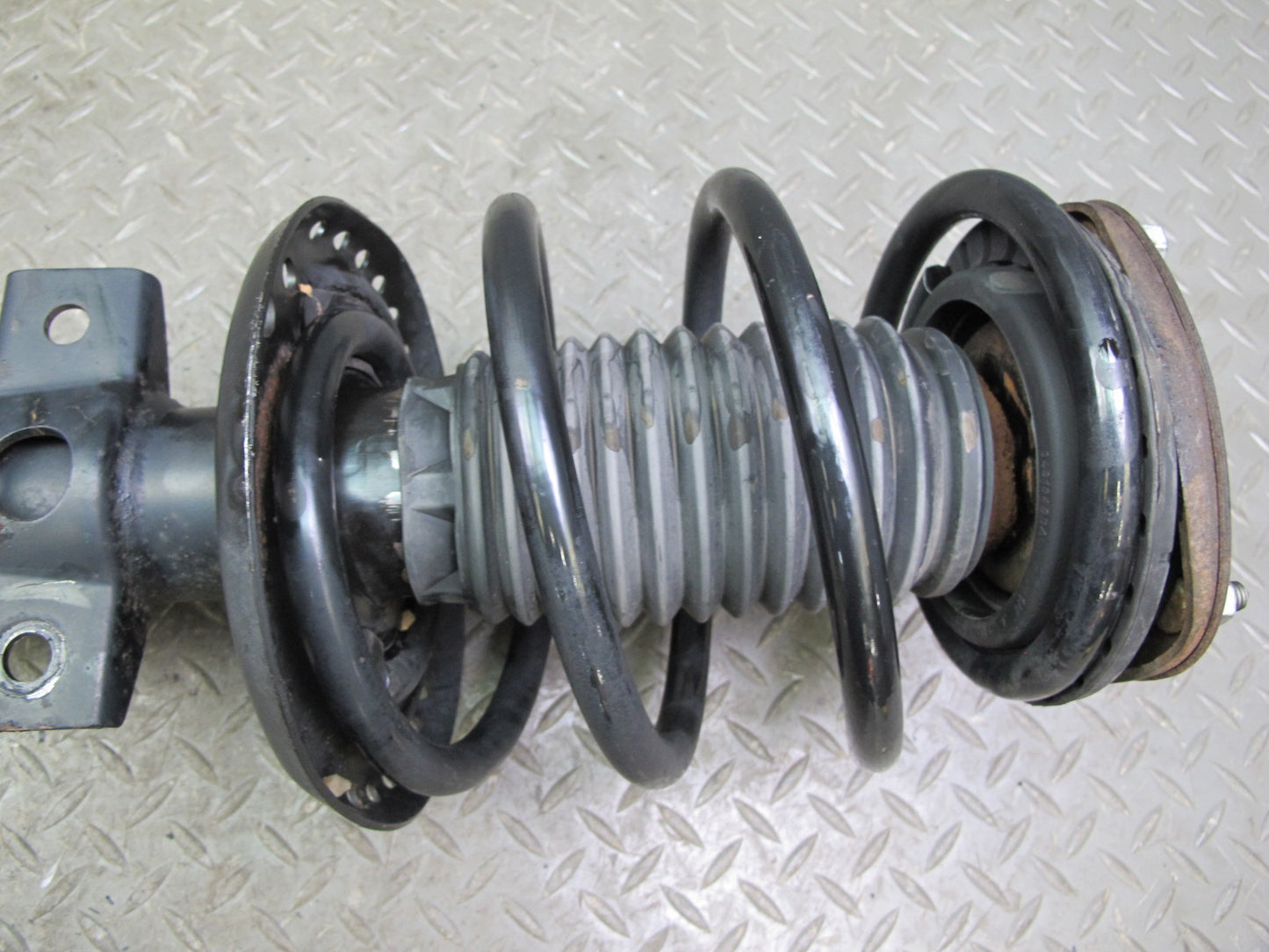 05-07 Mercedes R171 SLK55 AMG Set of 2 Front Right Left Strut Shock Absorber OEM