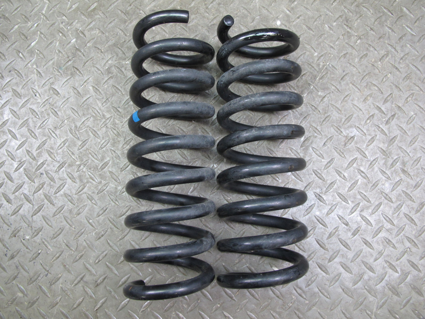 05-11 Mercedes R171 SLK55 AMG Set of 2 Rear Left & Right Strut Coil Spring OEM