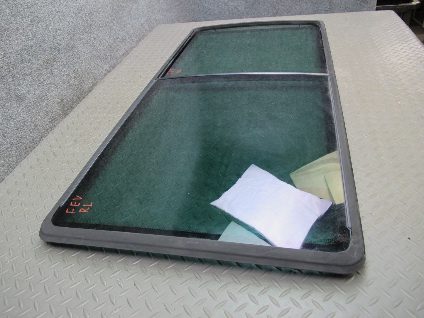01-03 VW Eurovan T4 Center Middle Left Movable Glass Window OEM