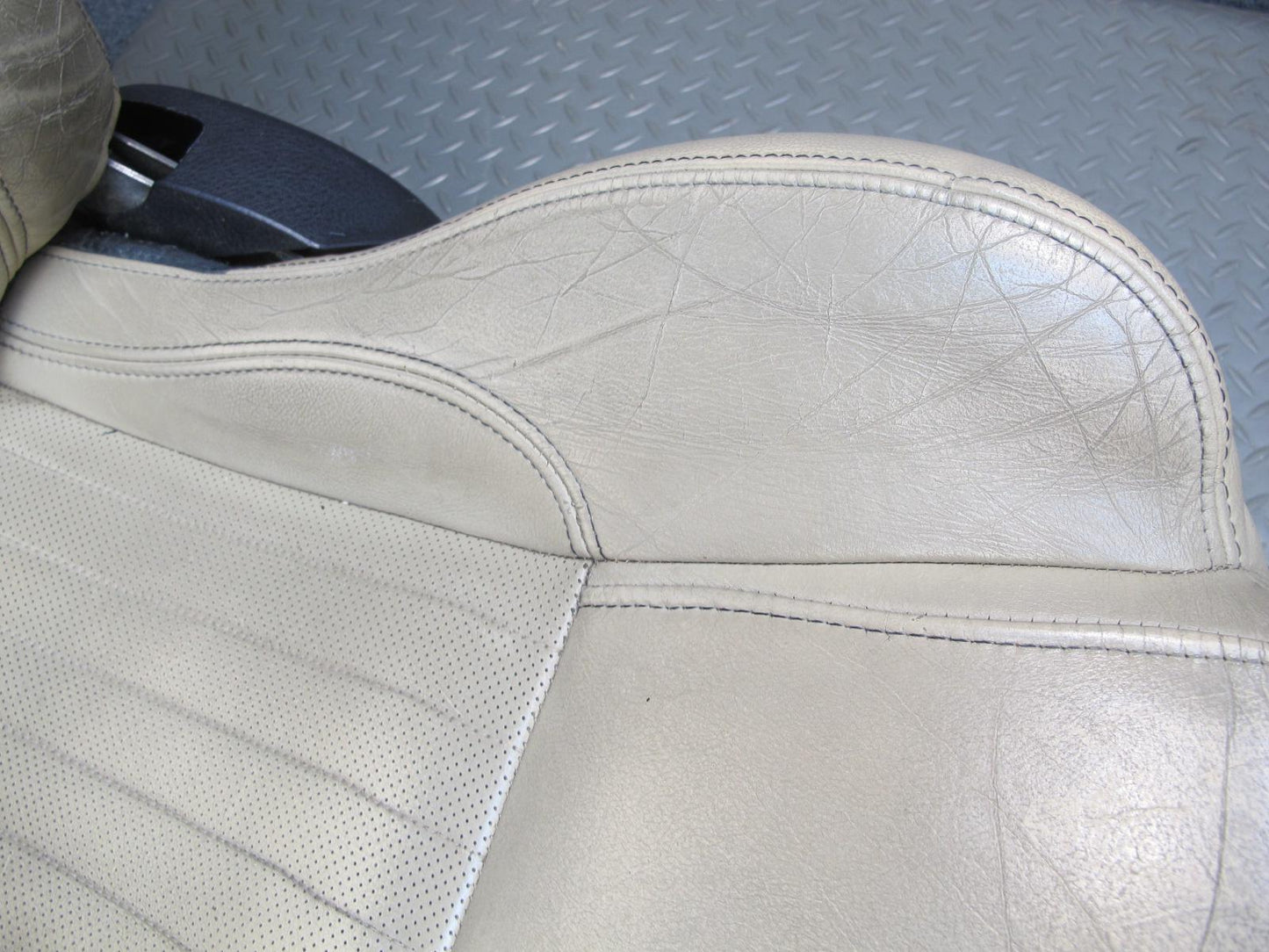 02-05 Ford Thunderbird Set of 2 Front Left & Right Power Heated Leather Seat OEM
