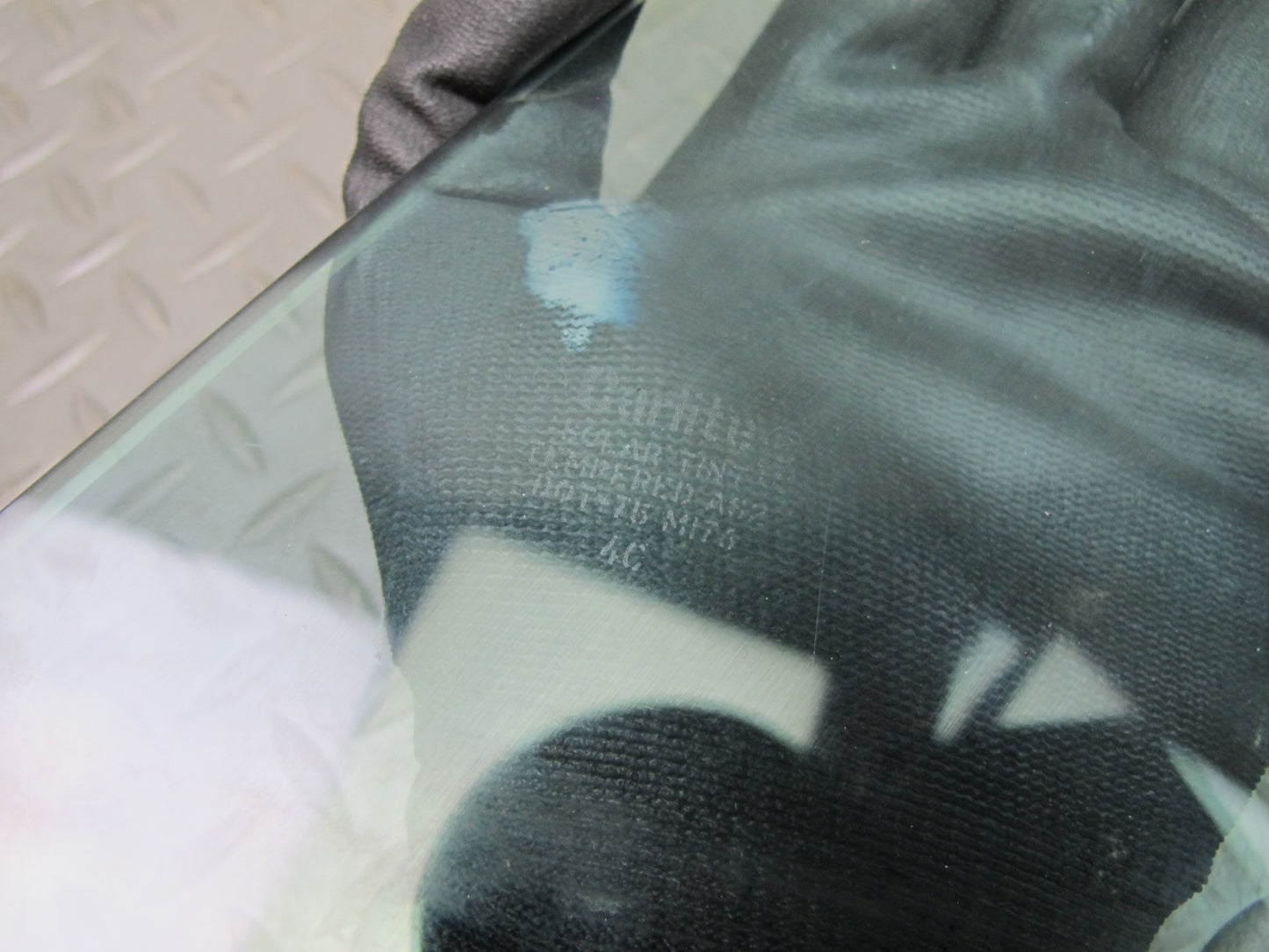 02-05 Ford Thunderbird Left Driver Door Glass Window OEM