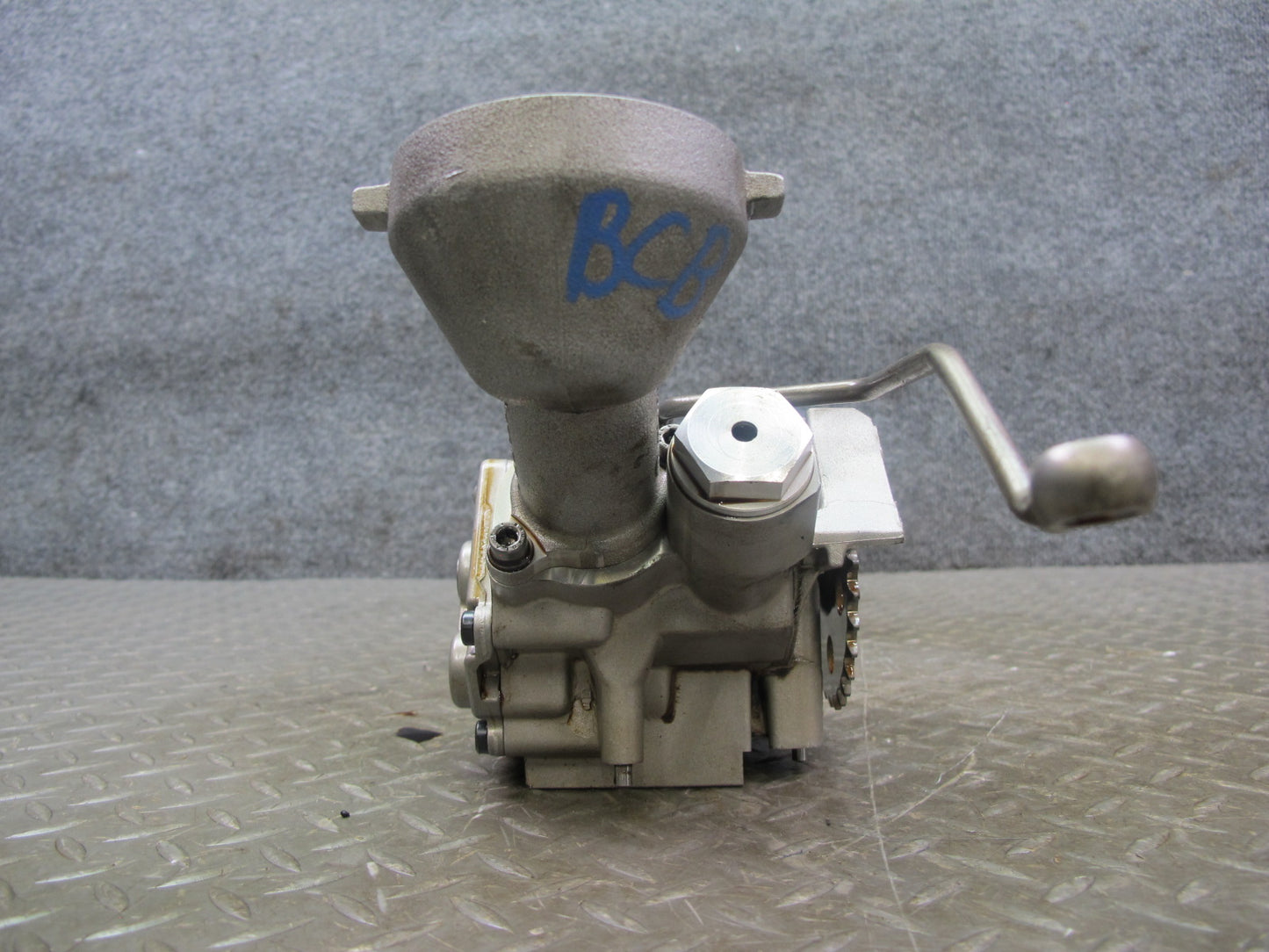 03-10 Bentley Continental GTC GT Flying Spur 6.0L Engine Oil Pump 07D115105M