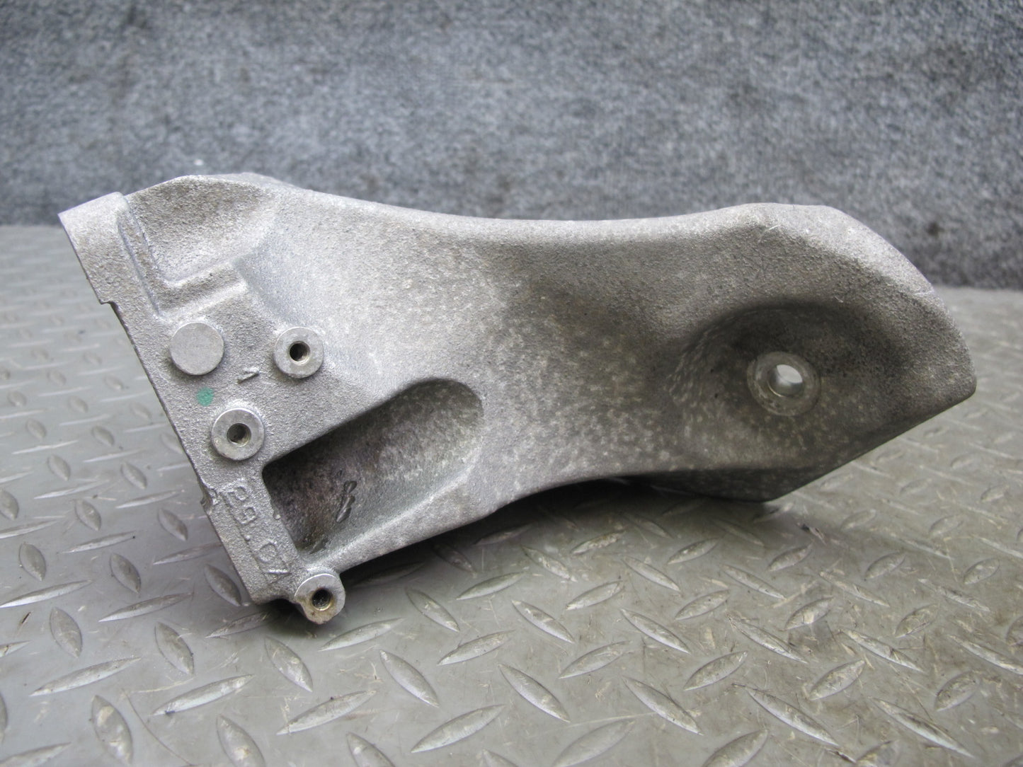 03-10 Bentley Continental 6.0L Left & Right Engine Mount Bracket Set of 2