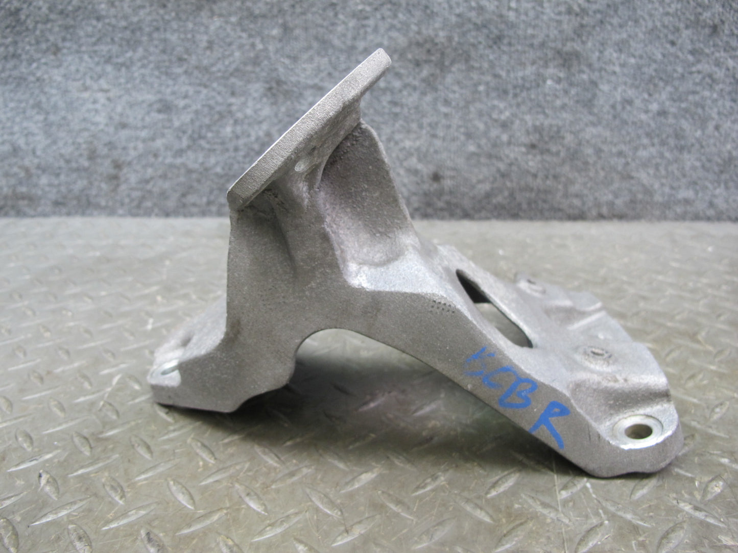 03-10 Bentley Continental 6.0L Left & Right Engine Mount Bracket Set of 2