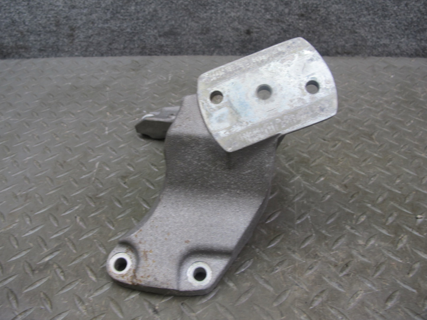 03-10 Bentley Continental 6.0L Left & Right Engine Mount Bracket Set of 2