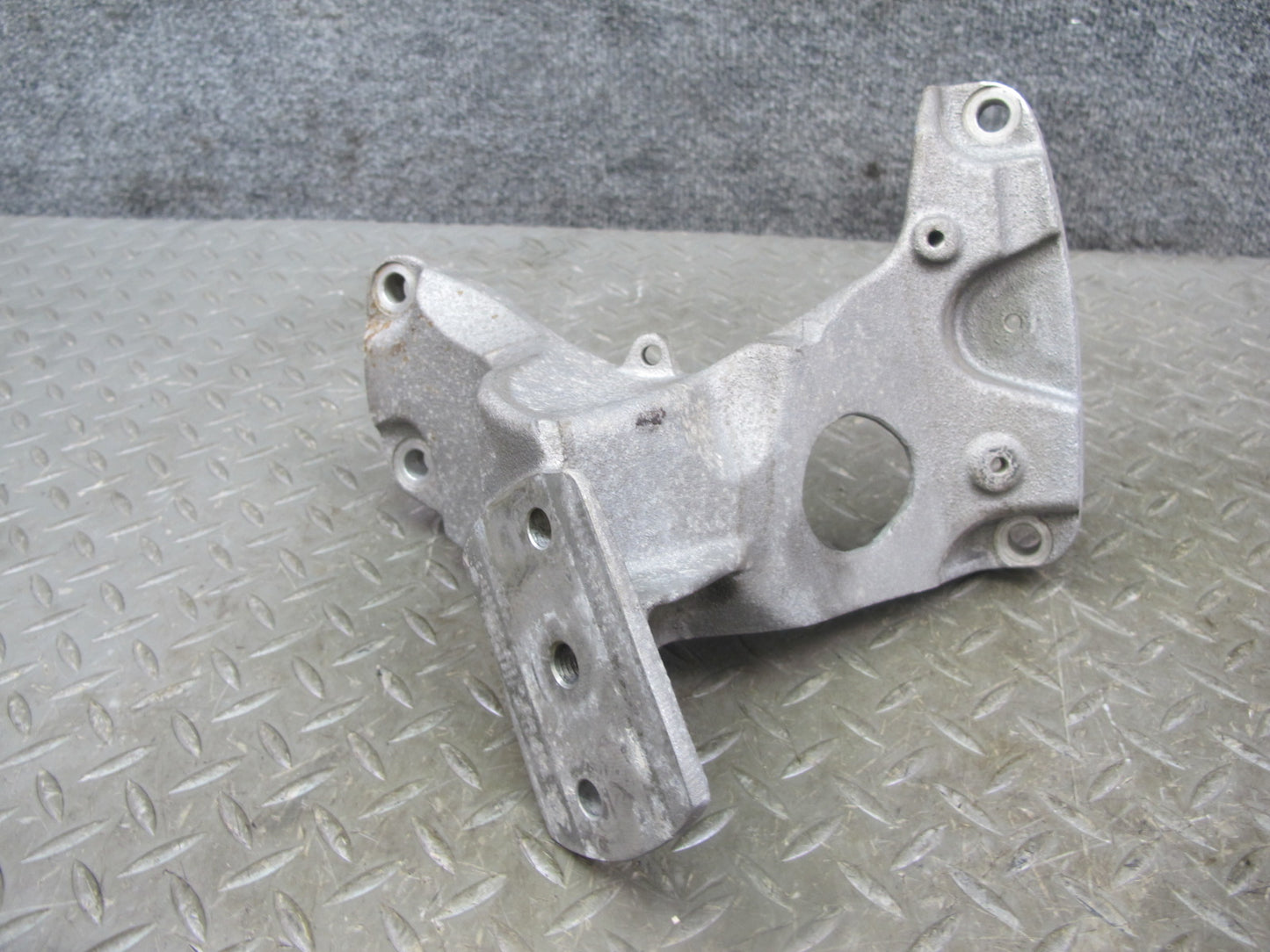 03-10 Bentley Continental 6.0L Left & Right Engine Mount Bracket Set of 2