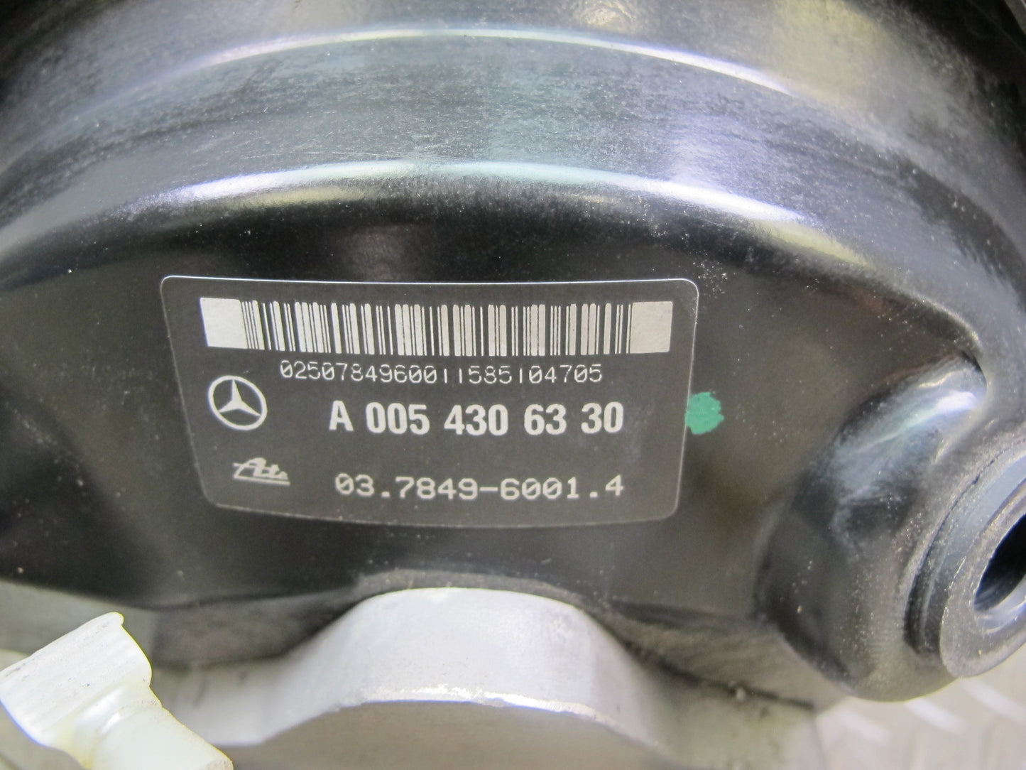 05-11 Mercedes R171 SLK350 SLK55 Brake Master Cylinder Booster Reservoir OEM