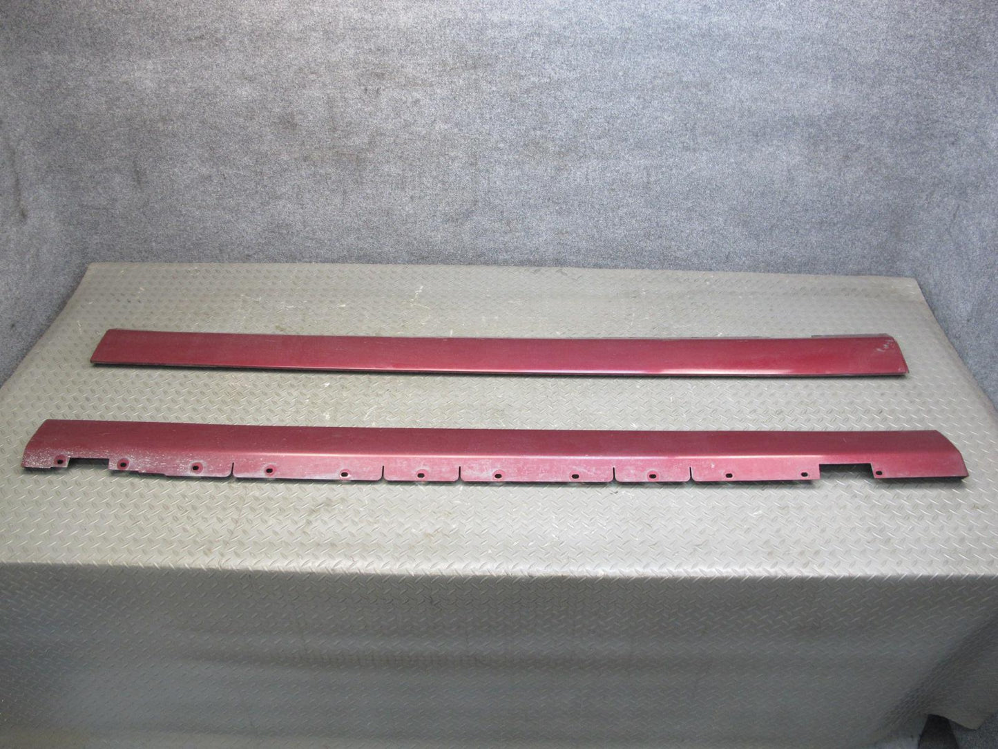 02-05 Ford Thunderbird Left Right Side Skirt Rocker Panel Molding Set Maroon OEM