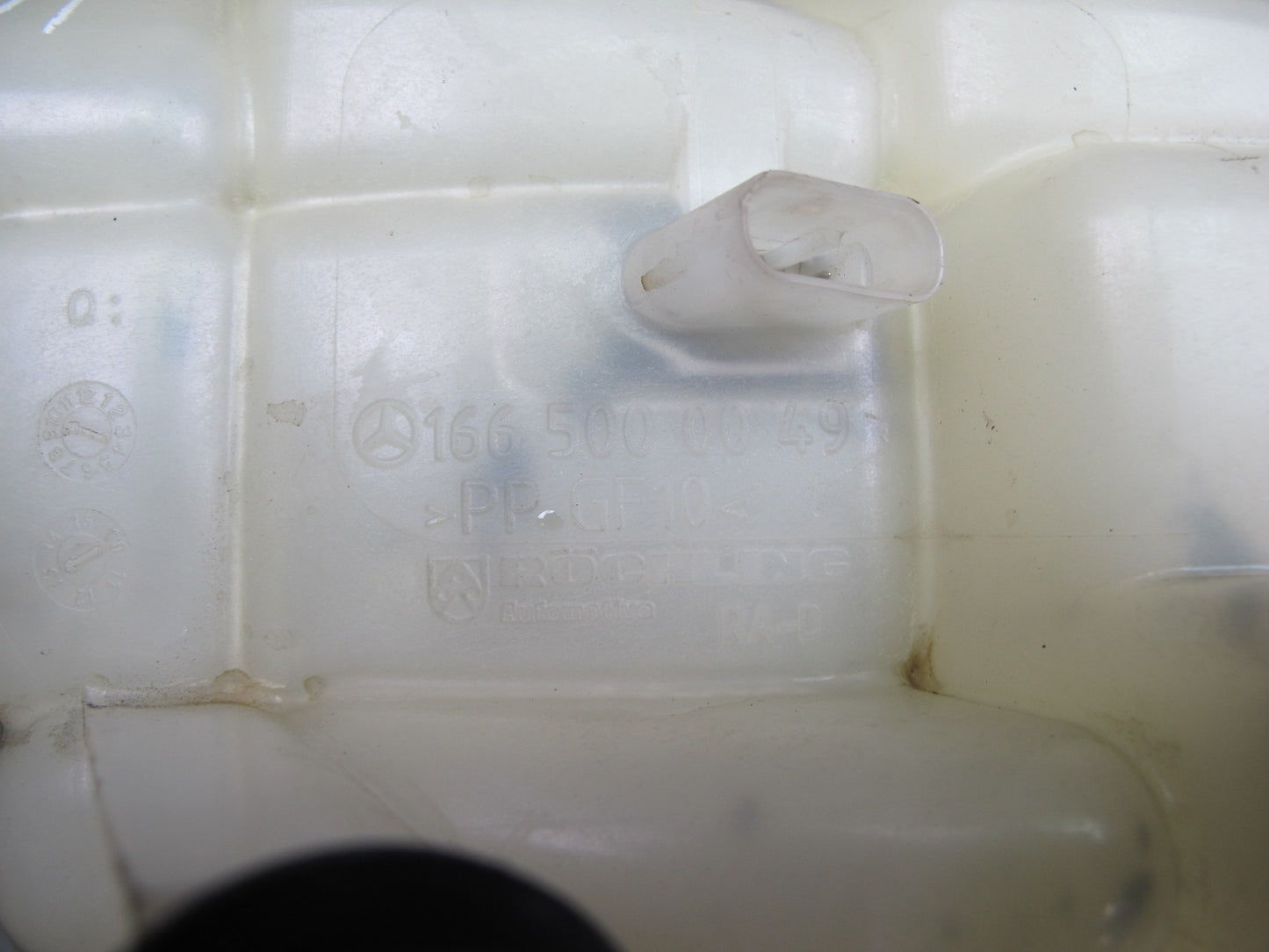 2012-2019 Mercedes W166 ML GLE Coolant Overflow Expansion Reservoir Tank