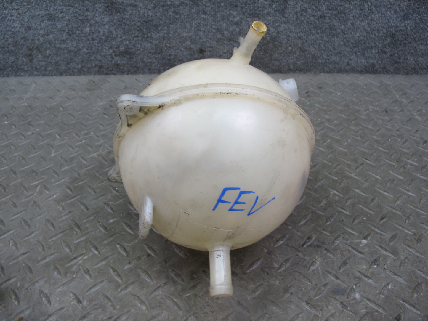 99-03 VW Eurovan T4 Engine Coolant Expansion Overflow Reservoir Tank OEM