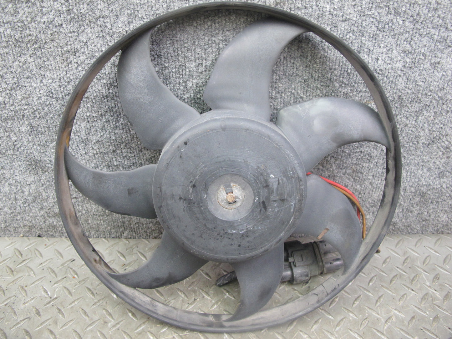 99-03 VW Eurovan T4 2.8L Engine Cooling Fan Motor w Blade 7D0959455K OEM