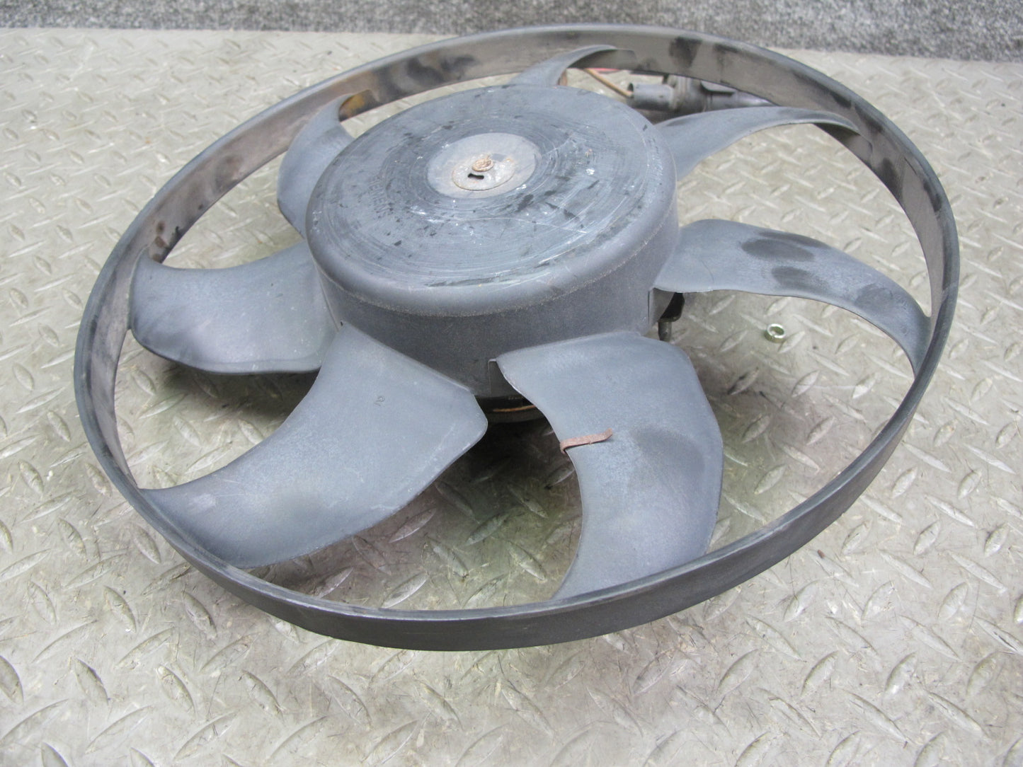 99-03 VW Eurovan T4 2.8L Engine Cooling Fan Motor w Blade 7D0959455K OEM