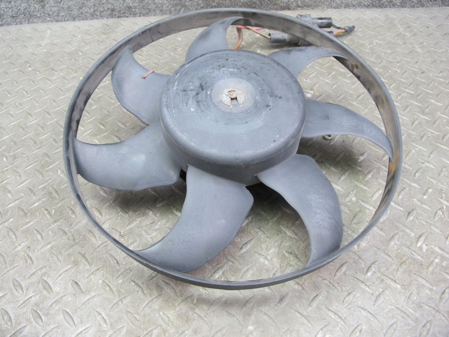99-03 VW Eurovan T4 2.8L Engine Cooling Fan Motor w Blade 7D0959455K OEM