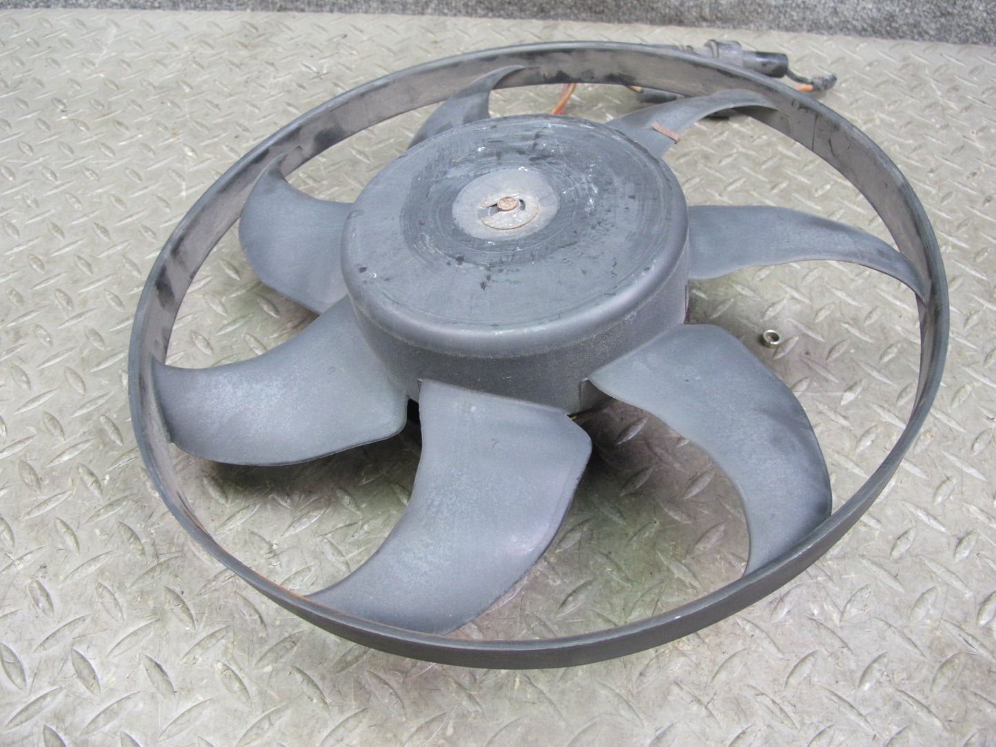 99-03 VW Eurovan T4 2.8L Engine Cooling Fan Motor w Blade 7D0959455K OEM