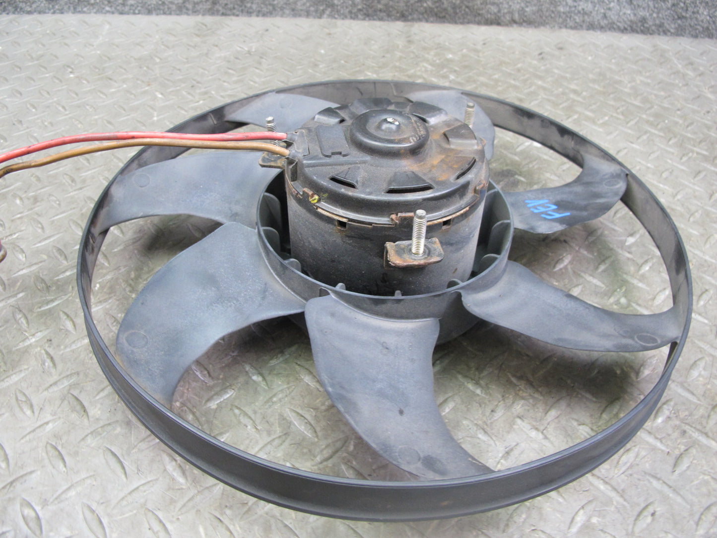 99-03 VW Eurovan T4 2.8L Engine Cooling Fan Motor w Blade 7D0959455K OEM
