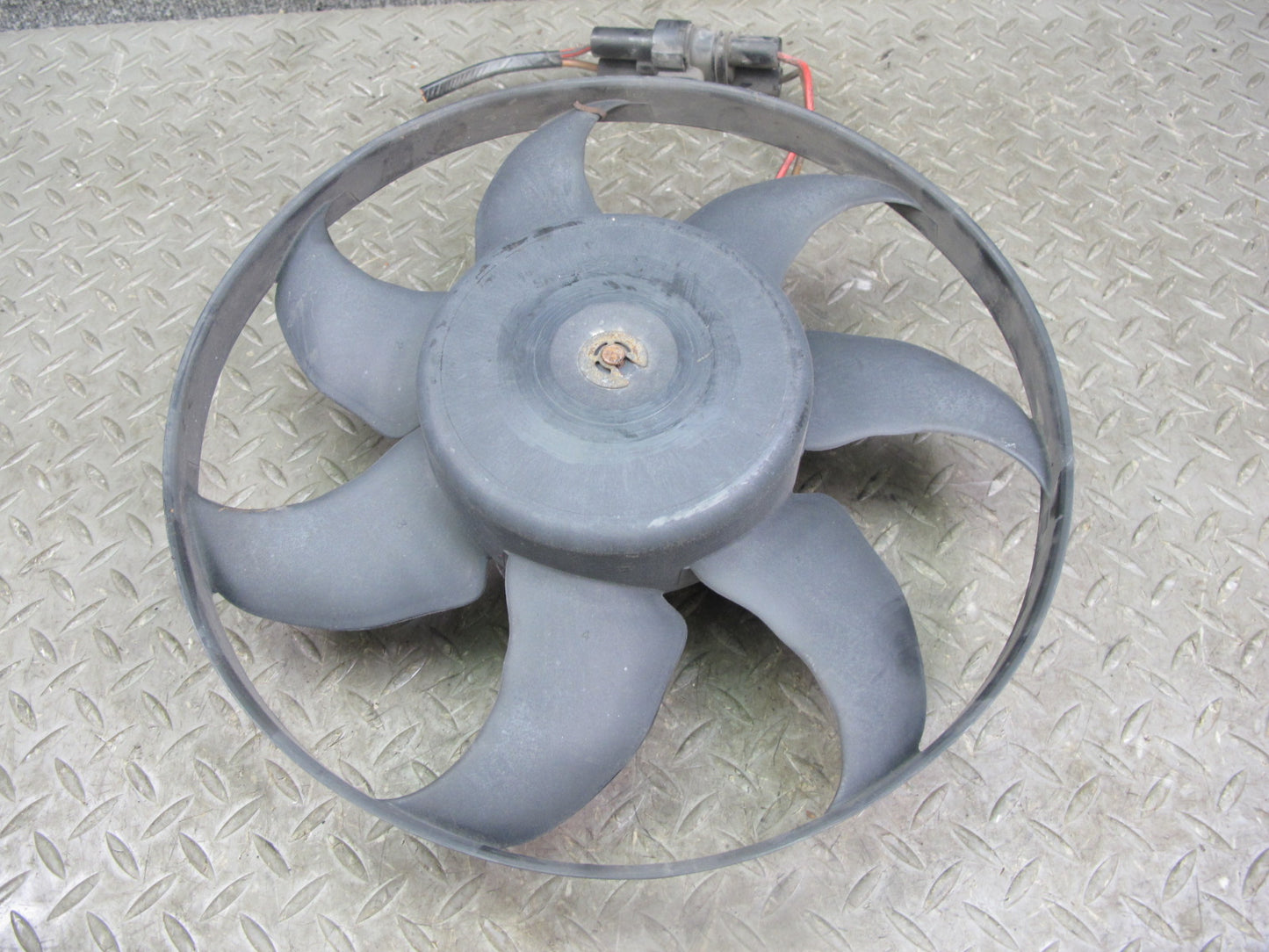 99-03 VW Eurovan T4 2.8L Engine Cooling Fan Motor w Blade 7D0959455K OEM